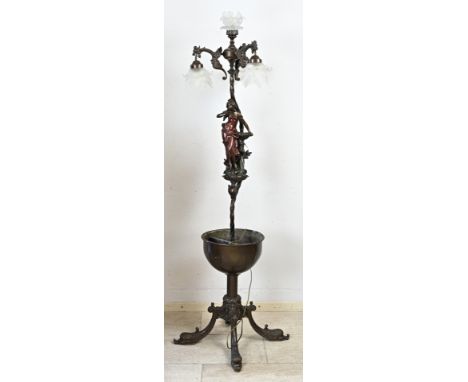 Standing 4-light lamp in Art Nouveau style, with metal jardiniere. Bronze-coloured patinated. Second half of the 20th century
