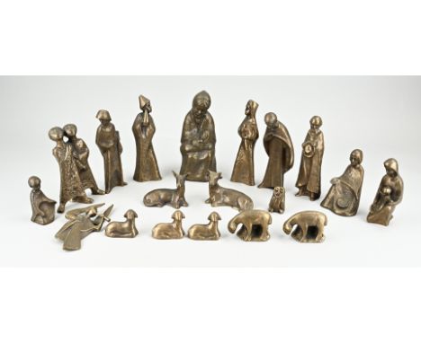 Large German bronze figures nativity scene by Rickenbach. Second half 20th century. Size: 5 - 20 cm. In good condition.