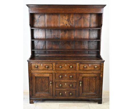 18th Century oak English pewter buffet. Two-piece. With beautiful patina. Dimensions: 199 x 152 x 50 cm. In good original con