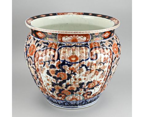 19th Century Japanese porcelain Imari flower pot with floral/bird and gold decoration. Dimensions: H 37 x Ø 40 cm. In good co
