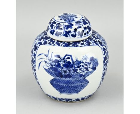Antique Chinese porcelain Kang Xi ginger jar with floral/flower vase decoration. Six-character bottom mark. 18th - 19th centu