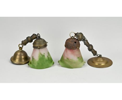 2x Jugendstil Müller Freres pendant lamp. Circa 1900. Size: 17 - 18 cm. In good condition.