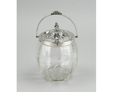 Crystal cookie jar with a silver collar, lid and handle, 925/000. Crystal jar decorated with floral grinding, provided with a