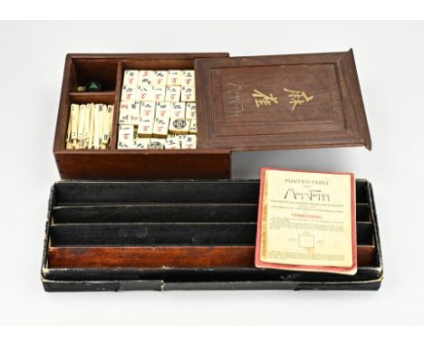 Old and complete Chinese Mahjong game. Mid 20th century. With bone and bamboo processed + explanation holders. Size: 23 - 41 