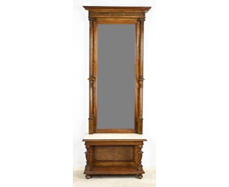 Large, antique hall mirror with full columns + console with marble top. Gründerzeit. Circa 1880. Dimensions: 245 x 100 x 30 c