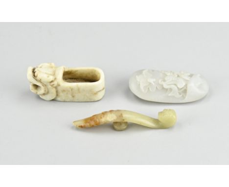 Three pieces of old/antique Chinese jade. Water bowl, scepter and a jade stone with landscape/bird decoration. Size: 8 - 10.5