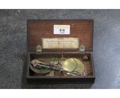 Boxed set of pocket chemist scales
