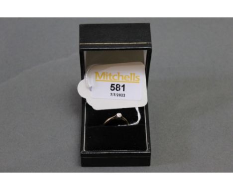 18 ct gold solitaire diamond ring, size K  