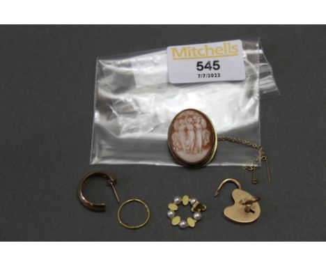 Cameo brooch stamped 9ct, a pendant stamped 750, two 9ct gold earring and un-hallmarked yellow metal padlock with key