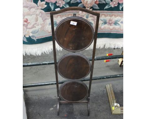 Cake stand