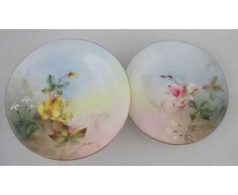 A Royal Worcester comport and tazza, both decorated with hand painted flowers, height 4.5ins and 2ins&nbsp;Condition Report: 