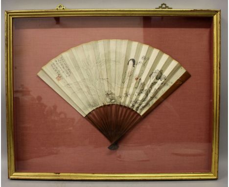 A DISPLAY FRAMED EARLY 20TH CENTURY CHINESE PAINTED PAPER FAN, with thin bamboo sticks, the fan painted to one side with call