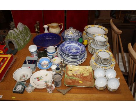 A quantity of Royal Garden tea and dinnerware, Spode Italian, Royal Stafford cup and saucer, Doulton bowl etc.
