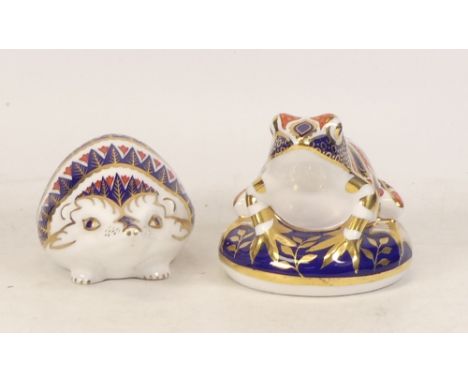 Royal Crown Derby paperweights Imari frog and Hedgehog ( ceramic stopper) 