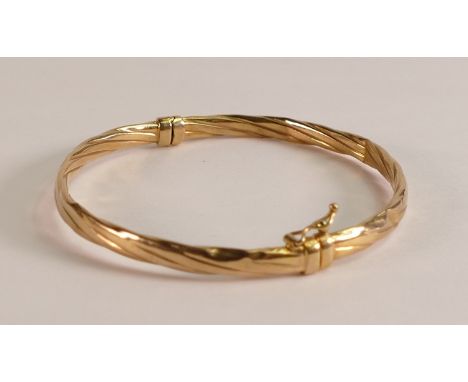 9ct gold bangle, 4.4g. 
