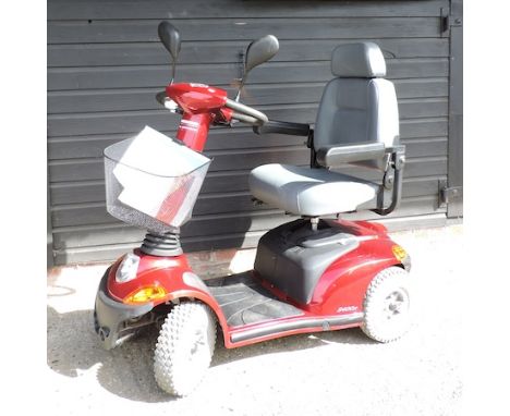 A red, Landlex s400x, electric mobility scooter, 124cm overall