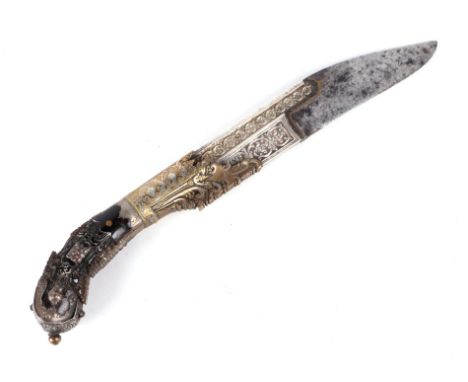 An 18th / 19th century Ceylonese Kandyan knife or Ul-Pihiya in white metal mounted wooden scabbard with horn handle, 34cms lo