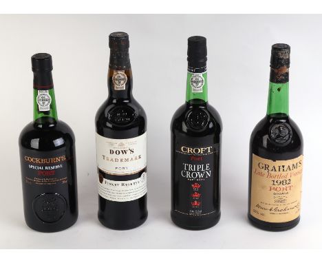 Four bottles of port to include Graham's Late Bottle Vintage Port 1982, Cockburn's Special Reserve Port, Dow's Trademark Port