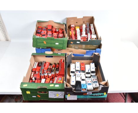 A COLLECTION OF BOXED AND UNBOXED DIECAST AND PLASTIC EMERGENCY SERVICE VEHICLES, vast majority are assorted modern issue Fir