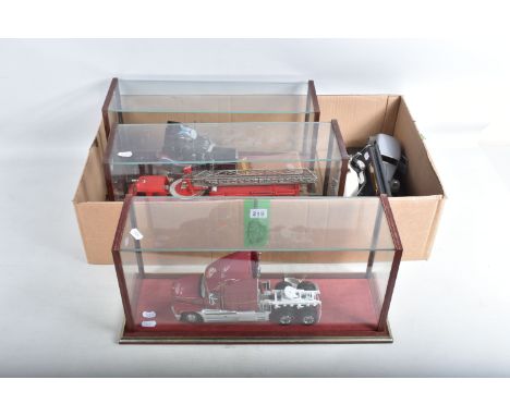 THREE UNBOXED FRANKLIN MINT AMERICAN TRUCK MODELS, all 1/32 scale, 1954 American La France Fire Engine, Peterbilt Model 379 T