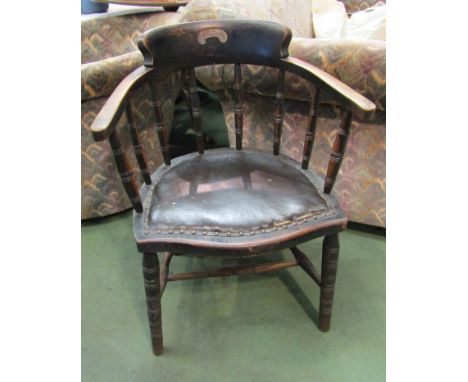 An Edwardian oak and ash captain's desk chair with ring turned decoration, 75cm tall    (R) £40