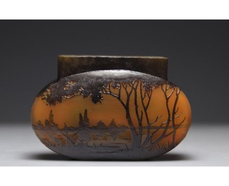 Planter Daum Nancy landscape decor - Weight:  1.02 kg - Region: France - Sizes: H 115 mm x L 185 mm - Author / artist: Nancy 