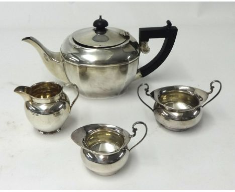 Silver teapot, basin and two cream jugs (4), weight 22.50oz.