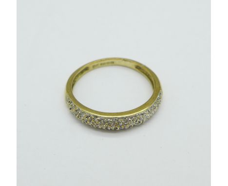 A 9ct gold and diamond ring, 1.3g, K