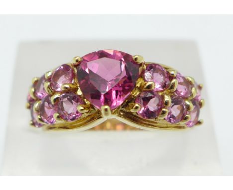 A 9ct gold and pink stone ring, 4.8g, R