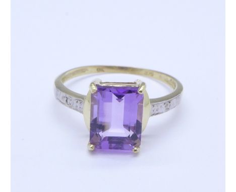 A 9ct gold, amethyst and small diamond ring, 1.5g, O