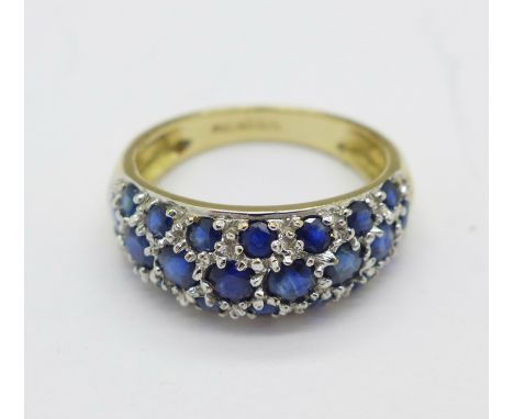 A 9ct gold and sapphire ring, 2.7g, K