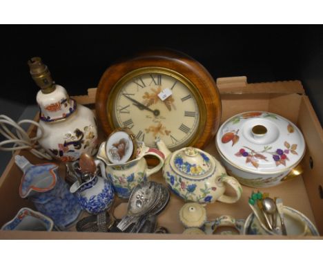A Royal Worcester 'Evesham' casserole dish, a Mason's Ironstone blue 'Mandalay' table lamp, a small selection of Mason's 'Reg