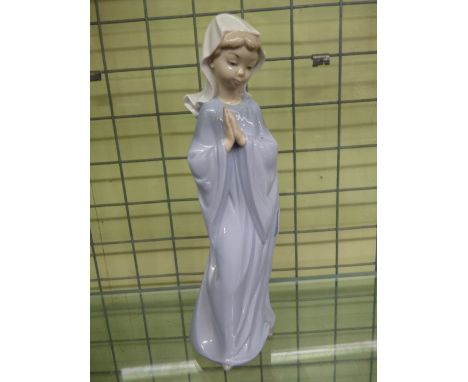 LLADRO NAO FIGURE OF A GIRL PRAYING IMPRESSED MARK A8F TO BASE 26CM HIGH APPROX