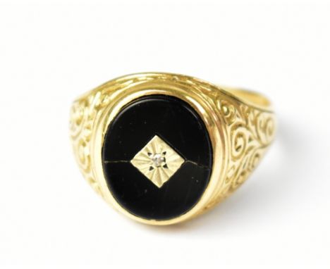 A hallmarked 9ct gold signet ring, approx 5.7g (af). 