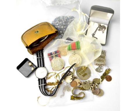 Various items of modern, vintage and antique costume jewellery to include silver gate bracelet, coin bracelet, necklaces, sil