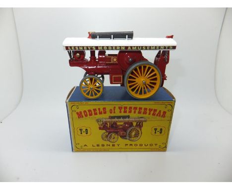 Matchbox Yesteryear 1st Series - Fowler Showman's Engine - Bright Red  - E-VG in a G box #Y9