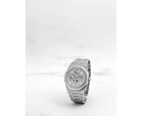 AUDEMARS PIGUET. A RARE STAINLESS STEEL AUTOMATIC PERPETUAL CALENDAR BRACELET WATCH WITH MOON PHASE NO.4Model: Royal Oak, D S