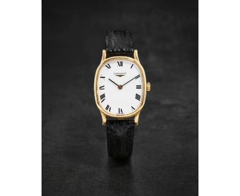 LONGINES. MONTRE BRACELET EN OR JAUNE 18K (750) DE FORME OVALE MOUVEMENT MECANIQUELONGINES. AN 18K GOLD MANUAL WIND OVAL WRIS