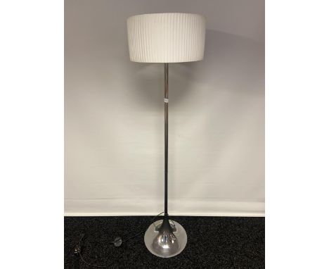A Vintage chrome cone shaped floor lamp. [In a working condition] 