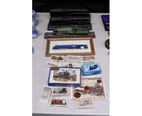 A QUANTITY OF RAILWAY RELATED ITEMS TO INCLUDE THREE MODELS OF TRAINS, TEA CARDS, A PORE-DECIMAL COION SET, MALLARD PRINT, ET
