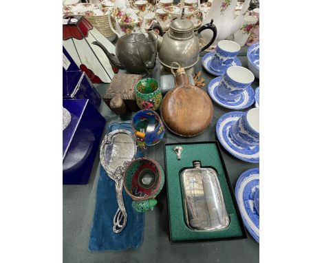 A MISED LOT TO INCLUDE A CHARLES RENNIE MACKINTOSH PEWTER FLASK, WATER FLASK, ART DECO STYLE HAND MIRROR, ETC.,