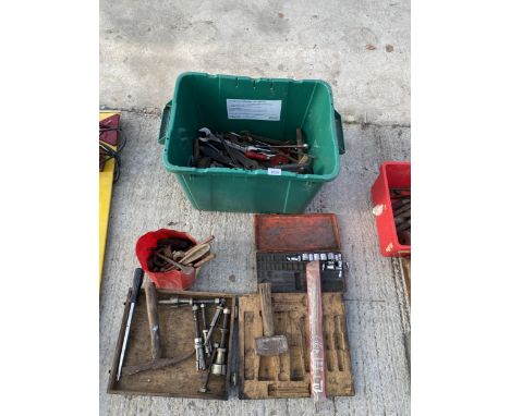 AN ASSORTMENT OF VARIOUS TOOLS TO INCLUDE SOCKETS AND SPANNERS ETC