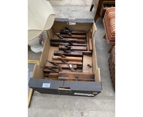 A LARGE ASSORTMENT OF VINTAGE WOOD PLANES