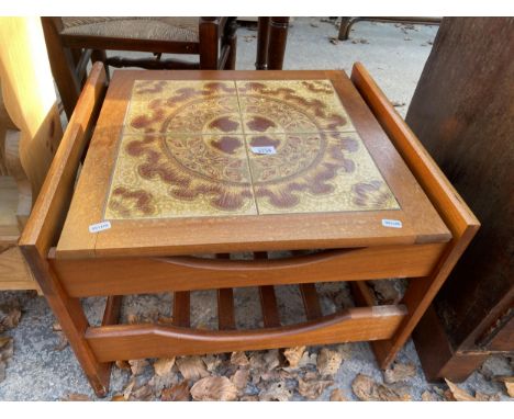 A RETRO TEAK LAMP TABLE WITH TILE TOP, 22" X 20"