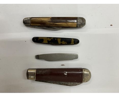 FOUR VINTAGE PEN KNIVES