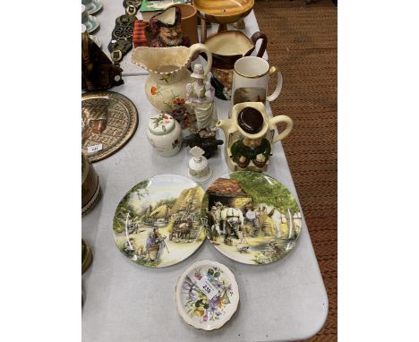 A QUANTITY OF VINTAGE CERAMICS TO INCLUDE ROYAL DOULTON TOBY JUGS, MUSICAL TANKARD, CABINET PLATES, FIGURES, ETC