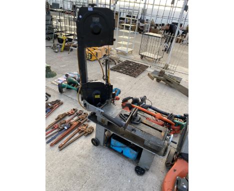A LARGE HEAVY DUTY POWER HACKSAW