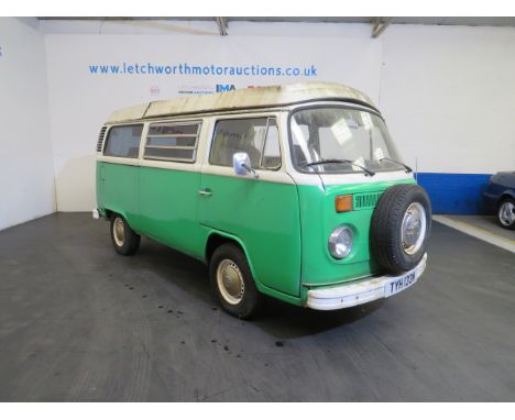 THIS VW WESTFALIA T2 CAMPER FEATURING THE DESIRABLE "POP TOP" HAS BEEN SAT ON THE CURRENT KEEPERS DRIVEWAY FOR THE BEST PART 
