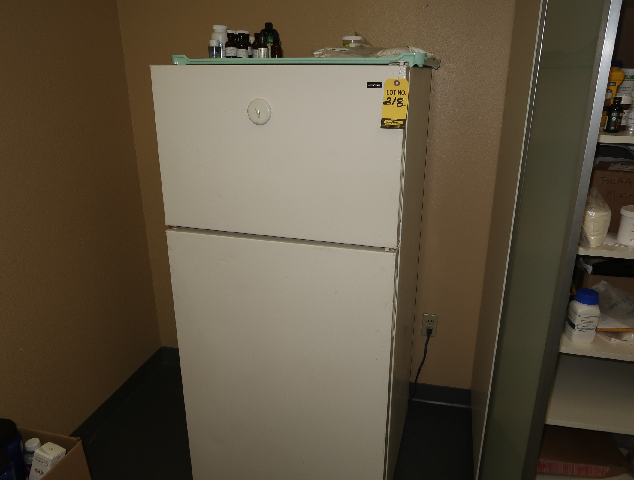 HOTPOINT REFRIGERATOR