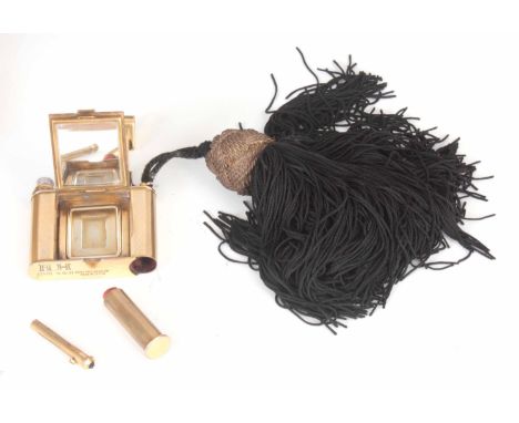 A 1930'S LADIES NOVELTY DUNHILL COMPACT MODELLED AS A LIGHTER the gold plated case with engine turned decoration enclosing a 